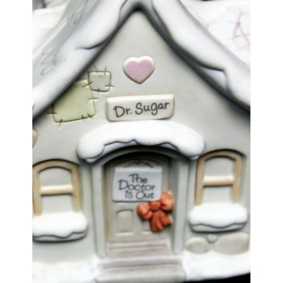 Vtg 1994 Precious Moments Sugar Town's Doctor's Office Light Up Building 529869 - Picture 3 of 11